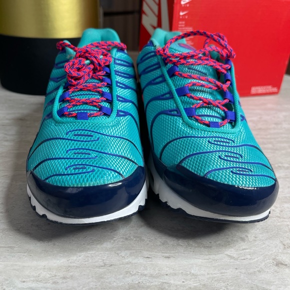 SOLD!SOLD!SOLD! NIKE AIR MAX PLUS HYPER JADE/FLASH CRIMSON-OBSIDIAN SHOES - Picture 5 of 10